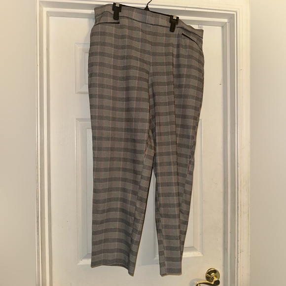 Ladies checked pants 16 - Picture 2 of 5